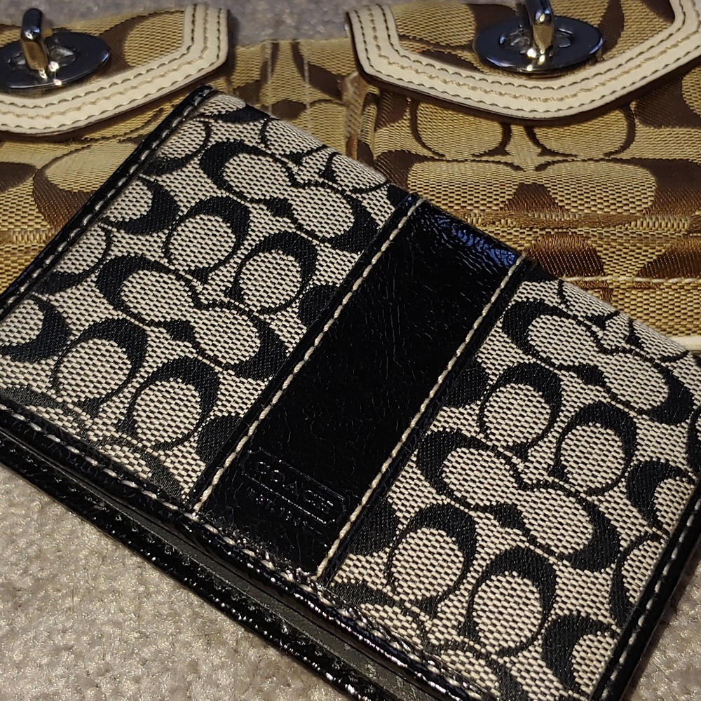 Coach wristlet and card wallet